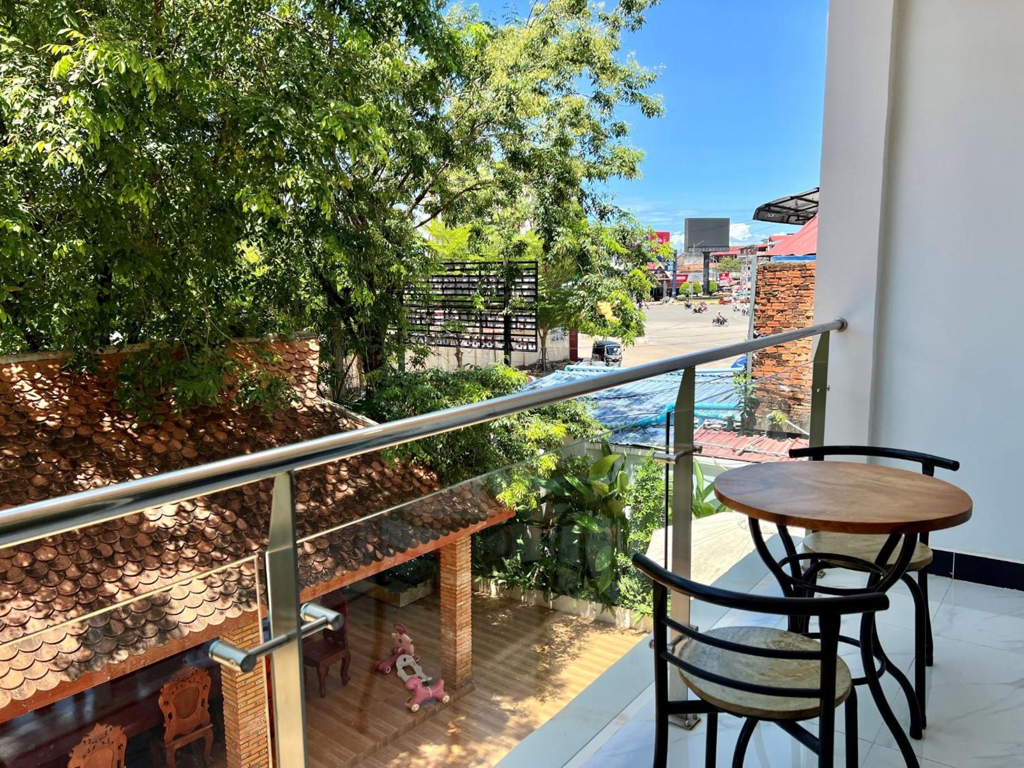 Nyna Villa Guesthouse Kampot Esterno foto